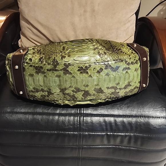 Gucci Python Pelham Hobo - Picture 4 of 7